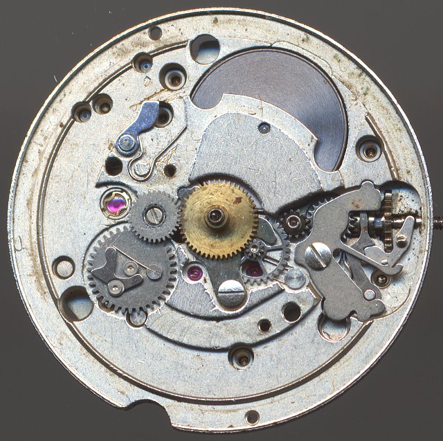 dial side view with visible date indication mechanism dial side view with visible date indication mechanism