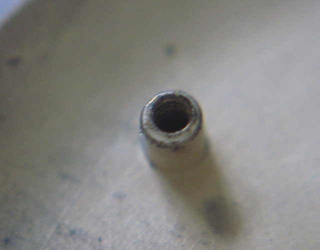 screwable dial foot