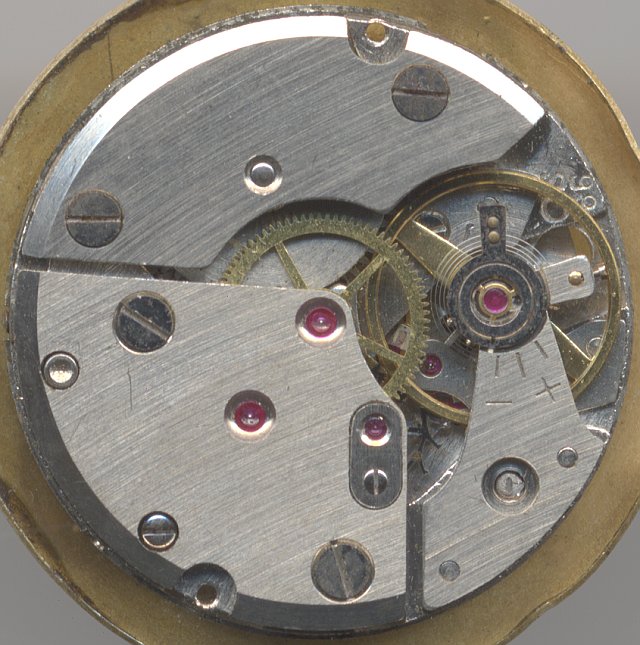version with screw-less balance